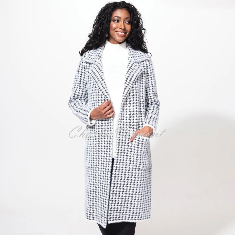 Alison Sheri Knitted Houndstooth Coat - Style A42325