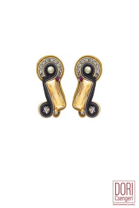 Elara Exceptional Earrings