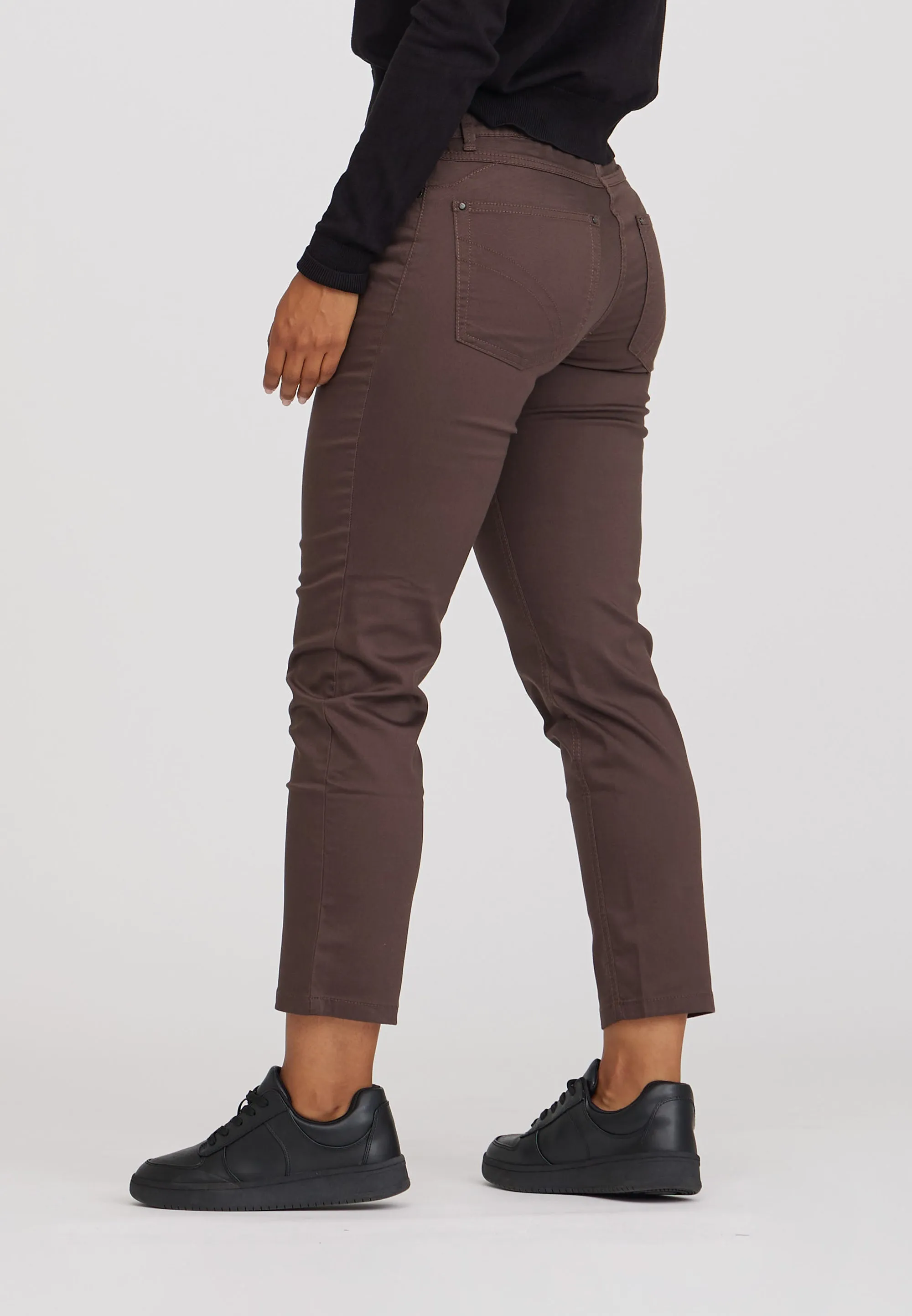 Hannah Regular - Extra Short Length - Brown