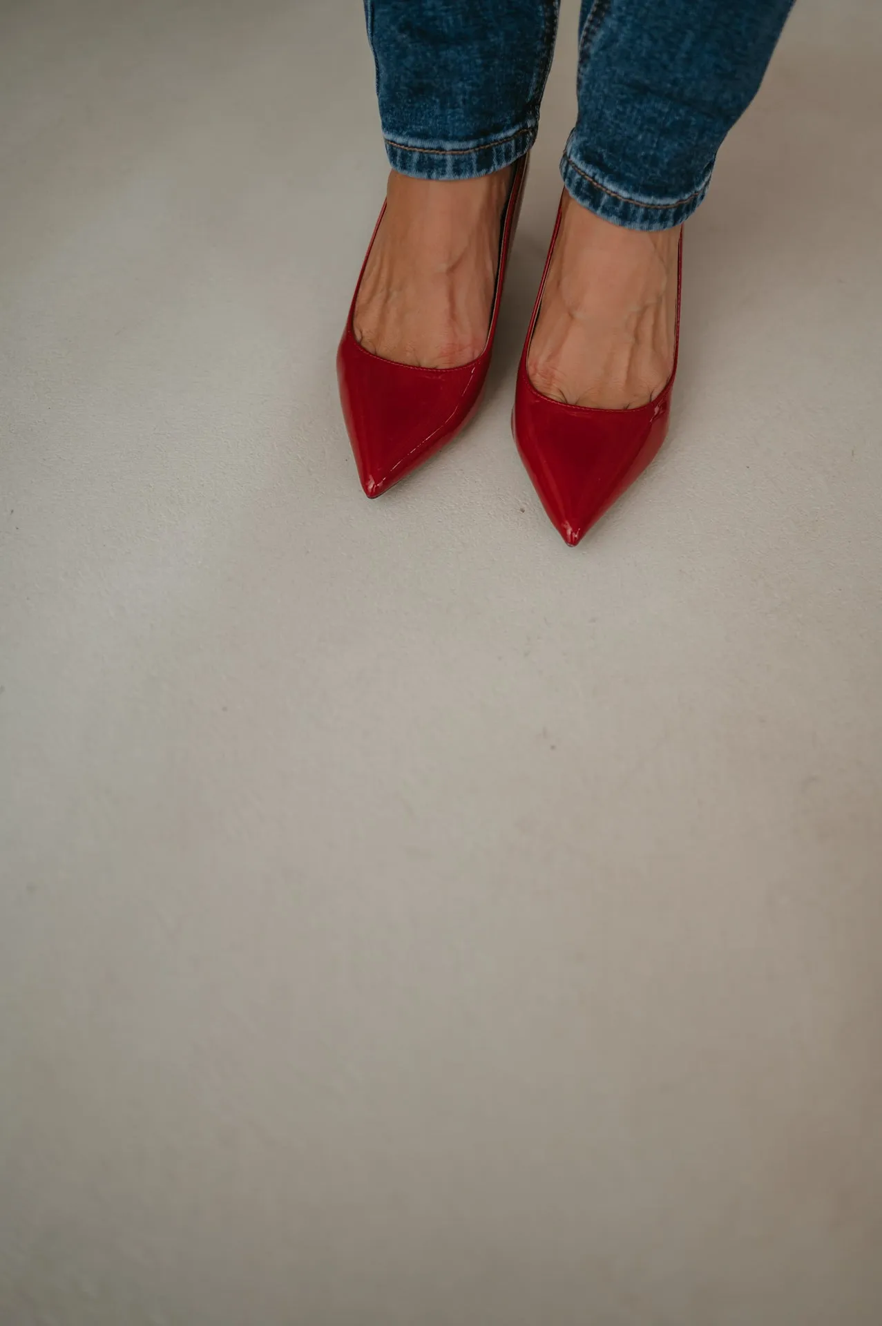 “Martedi Red Heels – Stylish and Elegant Women’s Footwear for Any Occasion”