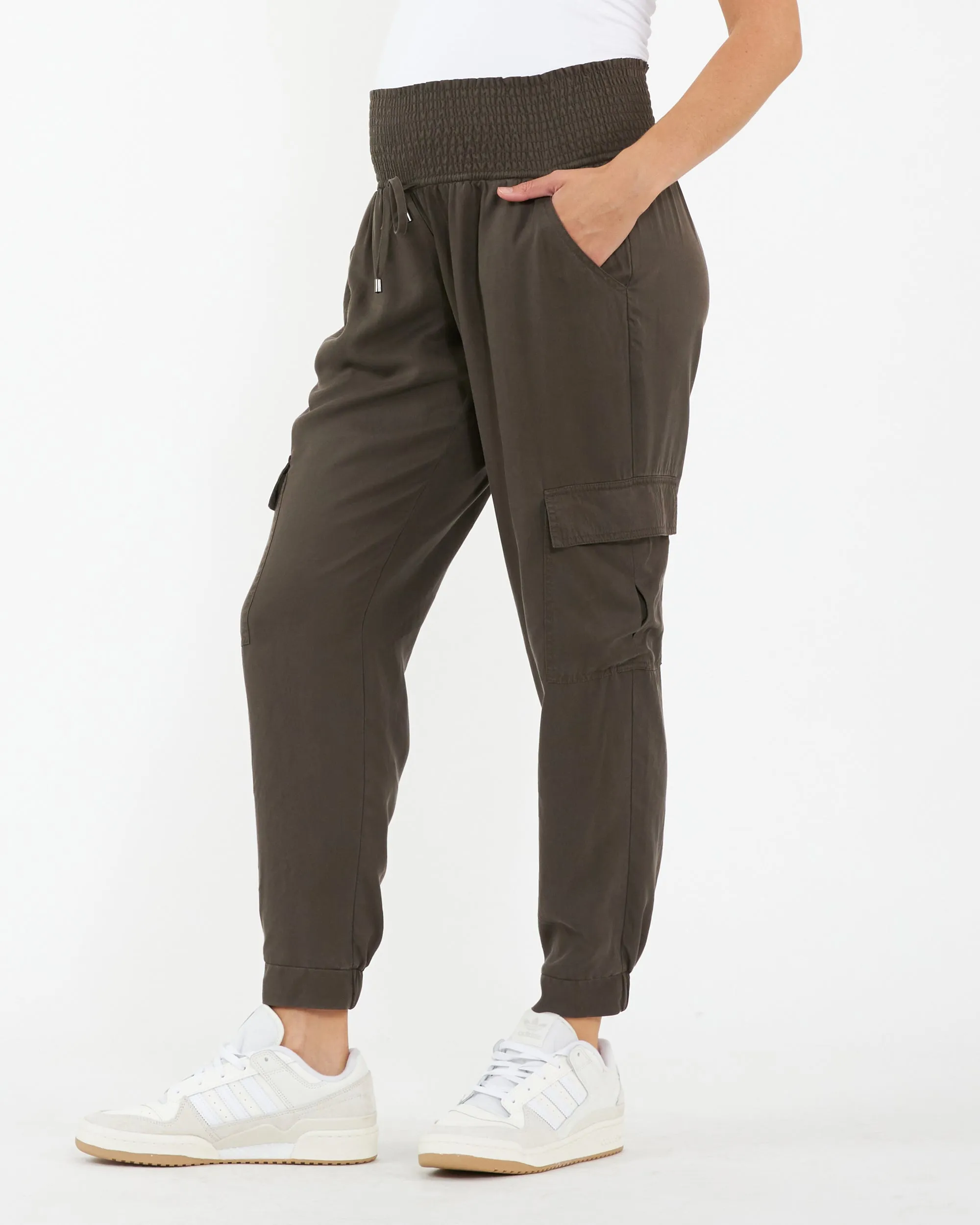 Tencel Off Duty Cargo Pocket Maternity Pant