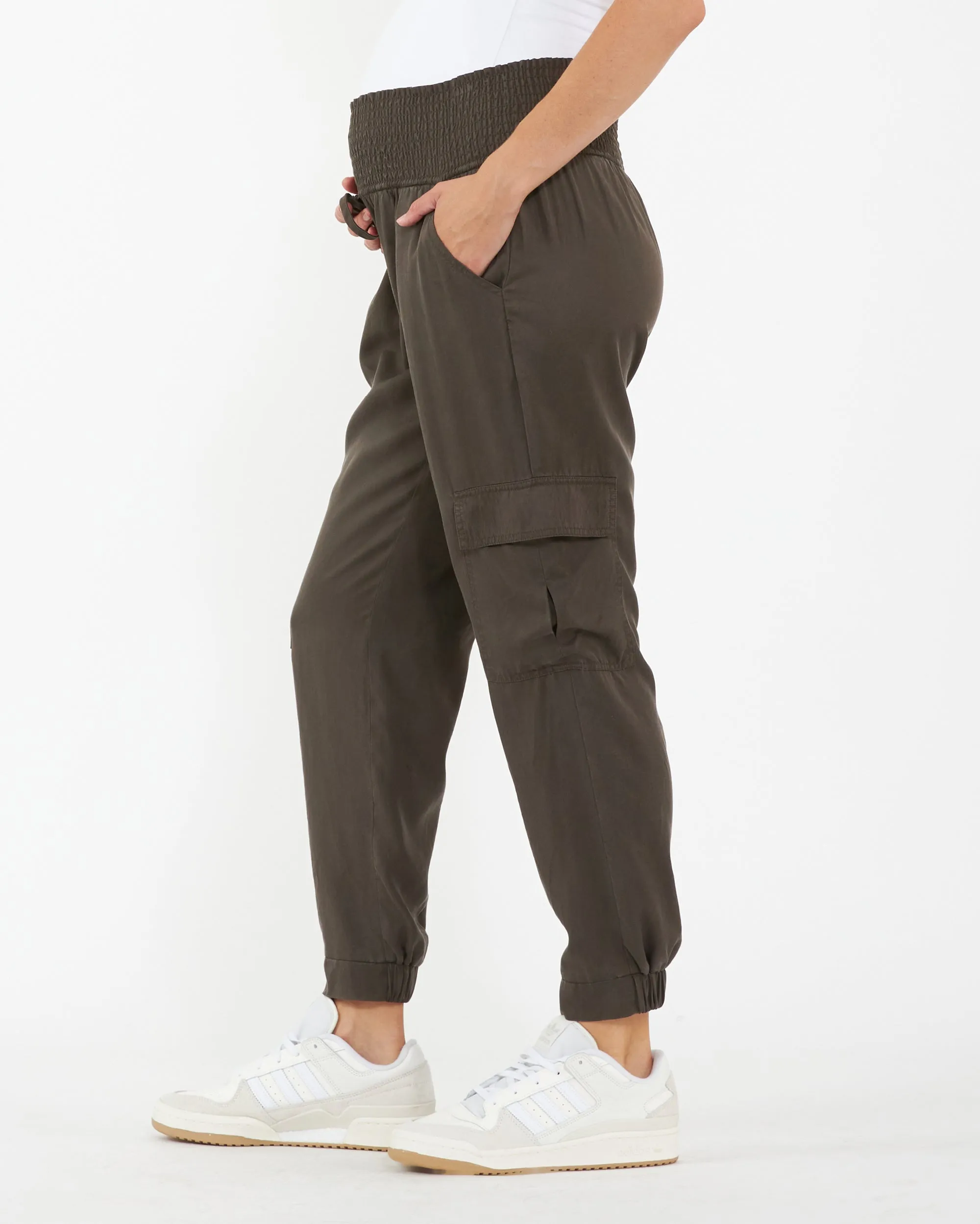 Tencel Off Duty Cargo Pocket Maternity Pant